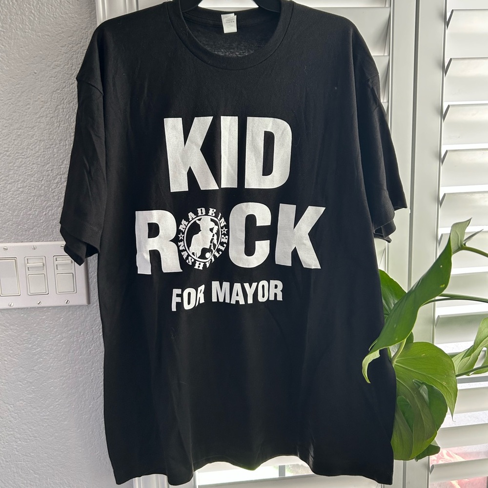 😎NWOT Mens KID ROCK T-Shirt.